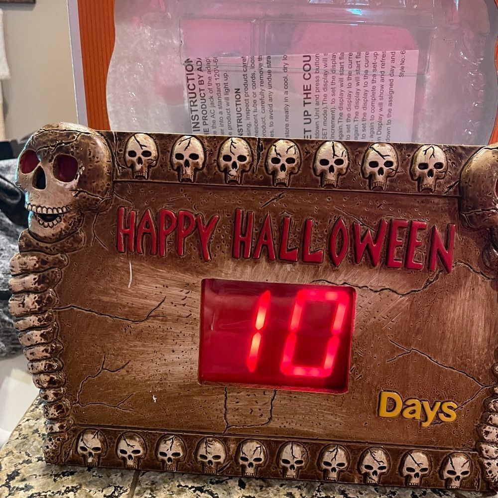 Target Electronic HALLOWEEN 2009 Count Down To Halloween Skull Sign RARE HTF